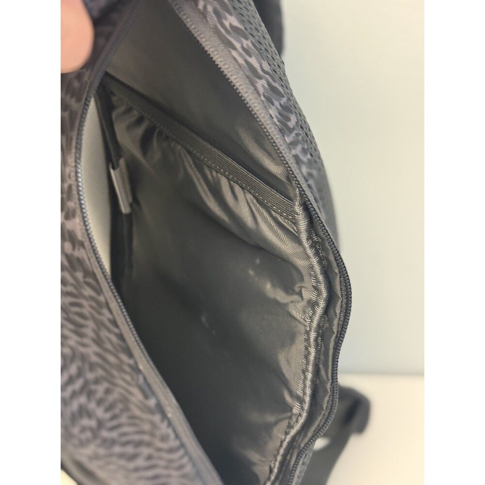 Merrell Sling Backpack Gray Black Pattern Single Strap Crossbody Bag Backpack - Picture 5 of 12